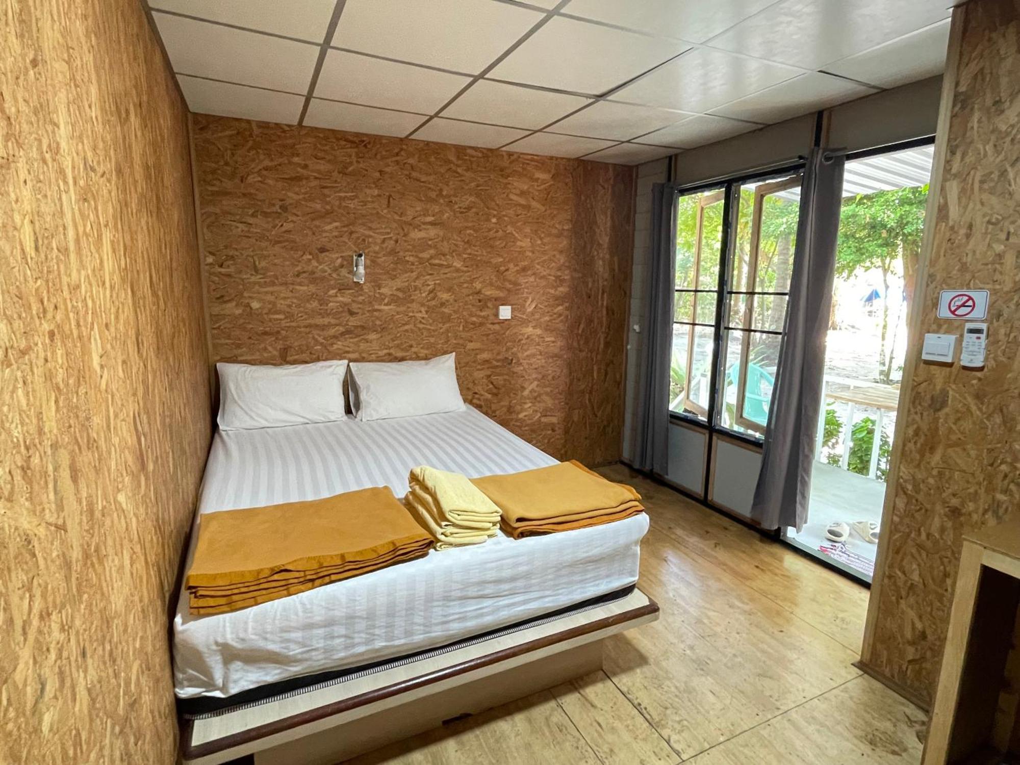 Koh Ngai Sea Open Resort エクステリア 写真